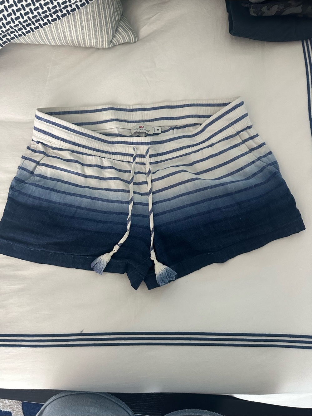 Vineyard Vines Blue Ombre Striped Women's Athletic Shorts